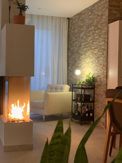 Modern Beachside Townhouse W/ Private Pool * Marbella