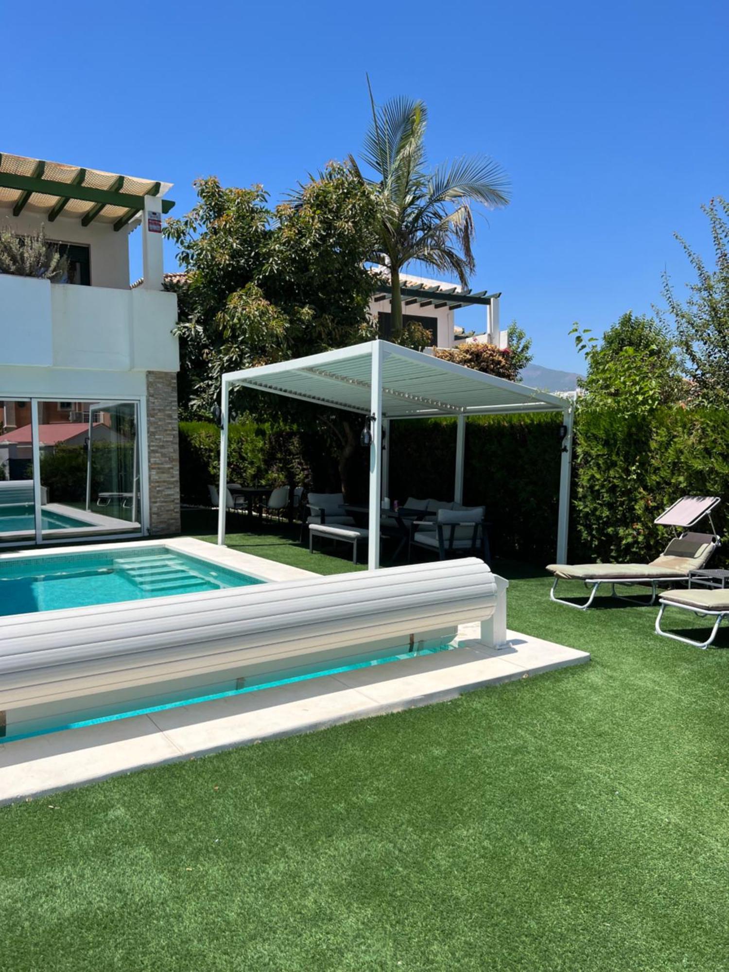 Modern Beachside Townhouse W/ Private Pool *