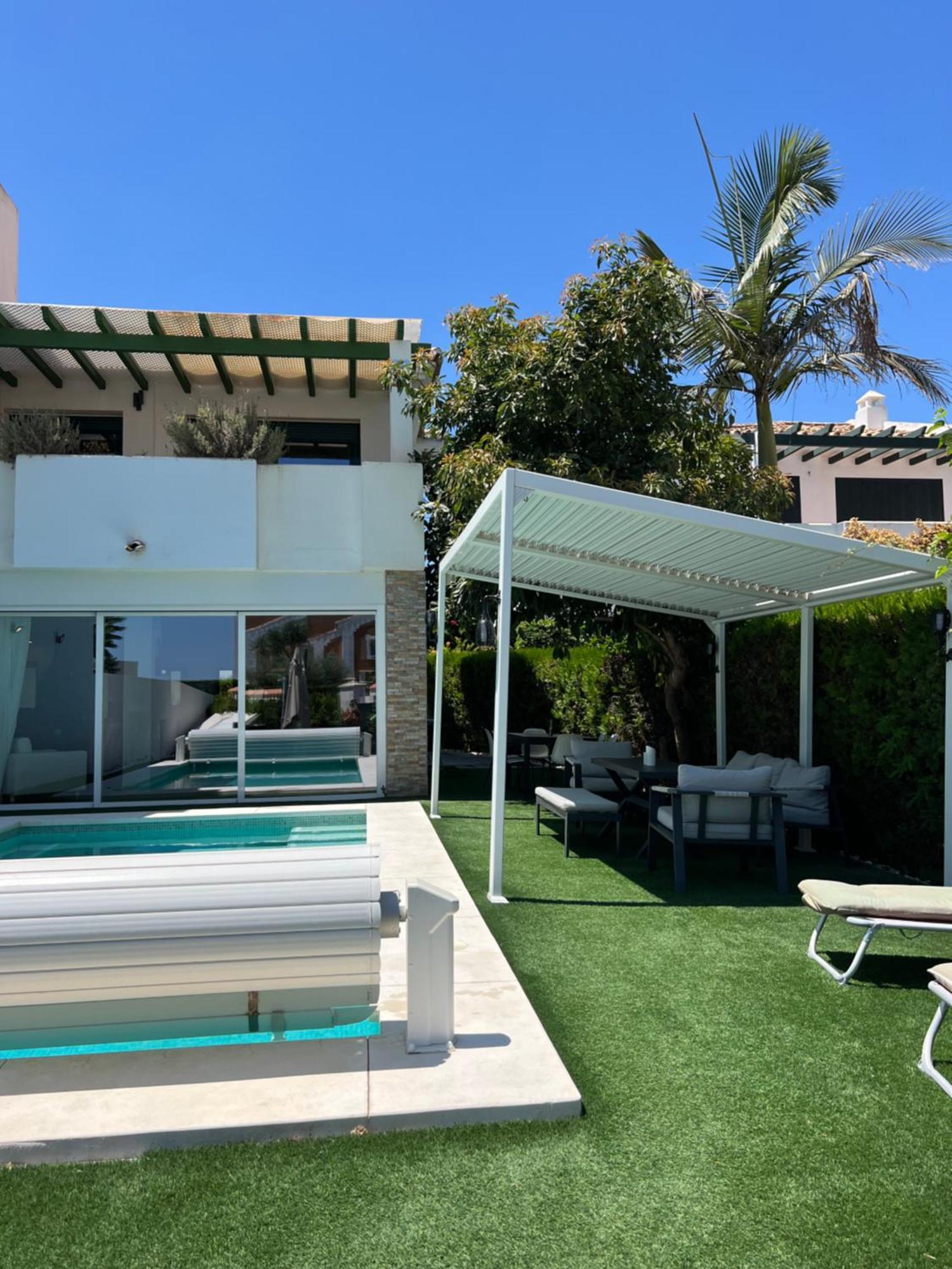 Modern Beachside Townhouse W/ Private Pool Marbella
